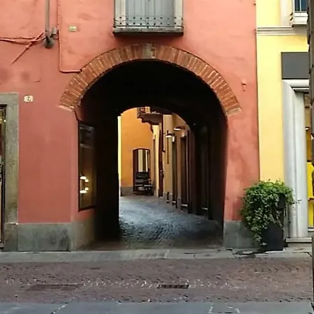 Vicolo Dell'arco Alba (Piedmont)